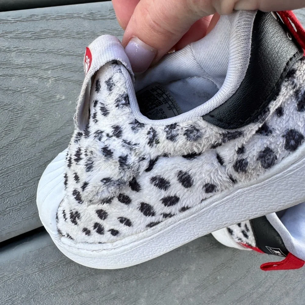 Adidas Disney Dalmatian Fuzzy Sneakers Toddler size 6